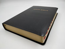 Cargar imagen en el visor de la galería, RVR 1960 BIBLIA LETRA GIGANTE NEGRA IMITACIÓN PIEL CON ÍNDICE