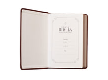 Cargar imagen en el visor de la galería, RVR60 BIBLIA CAFE PIEL 12 PTS LETRA GRANDE