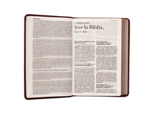 Cargar imagen en el visor de la galería, RVR60 BIBLIA CAFE PIEL 12 PTS LETRA GRANDE
