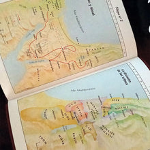 Cargar imagen en el visor de la galería, BIBLIA DE ESTUDIO EXPLICADA CON CONCORDANCIA COLOR MARRÓN- IMITACIÓN PIEL