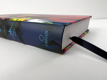 Cargar imagen en el visor de la galería, BIBLIA REINA VALERA 1960 TAPA DURA LEÓN DE JUDÁ ARCOIRIS- LETRA GRANDE TAMAÑO MANUAL FONT 10. 5