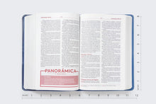 Cargar imagen en el visor de la galería, BIBLIA DE ESTUDIO PARA JÓVENES REINA VALERA 1960 LEATHER SOFT AZUL