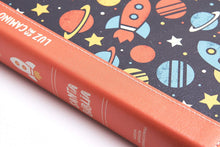 Cargar imagen en el visor de la galería, NVI BIBLIA LUZ EN MI CAMINO- COHETES MULTICOLOR SIMIL PIEL