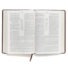 Cargar imagen en el visor de la galería, RVR 1960 BIBLIA ESTUDIO SCOTFIELD CHOCOLATE / CASTAÑO