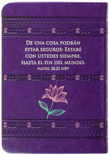 Cargar imagen en el visor de la galería, DIOS ESTÁ CONMIGO SIEMPRE- 365 DÍAS DEVOCIONARIO