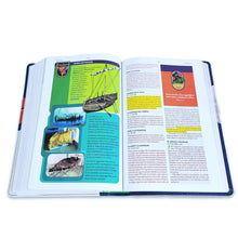 Cargar imagen en el visor de la galería, BIBLIA REINA VALERA 1960 PARA NIÑOS EXPLORADORES AZUL CÓSMICO SIMIL PIEL