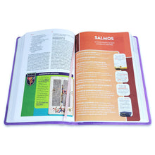 Cargar imagen en el visor de la galería, BIBLIA REINA VALERA 1960 PARA NIÑOS EXPLORADORES LAVANDA COMPÁS SIMIL PIEL