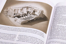 Cargar imagen en el visor de la galería, RVR1960 BIBLIA DE ESTUDIO PARA MUJERES-AZUL FLOREADO TELA