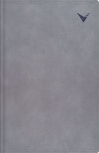 Cargar imagen en el visor de la galería, NBLA-NUEVA BIBLIA DE LAS AMÉRICAS BIBLIA DE ESTUDIO- GRIS PASTA BLANDA