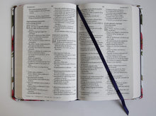 Cargar imagen en el visor de la galería, BIBLIA REINA VALERA 1960 LETRA GRANDE TAMAÑO MANUAL