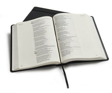 Cargar imagen en el visor de la galería, RVR1960 BIBLIA APUNTES SÍMIL PIEL NEGRA