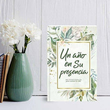 Cargar imagen en el visor de la galería, UN AÑO EN SU PRESENCIA- 365 DEVOCIONALES PARA ANIMAR TU VIDA