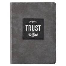 Cargar imagen en el visor de la galería, JOURNAL TRUST IN THE LORD