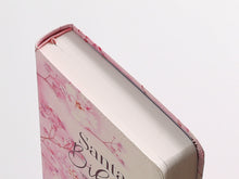 Cargar imagen en el visor de la galería, RV60 BIBLIA MANUAL SIMIL PIEL  12  PUNTOS LETRA GRANDE
