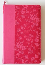 Cargar imagen en el visor de la galería, RV60 BIBLIA LETRA GRANDE- SIMIL PIEL FUCSIA CREMALLERA, ÍNDICE TAMAÑO MANUAL PIEL FUCSIA
