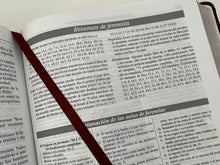 Cargar imagen en el visor de la galería, RV60 BIBLIA DE ESTUDIO DAKE- TAMAÑO GRANDE PIEL

