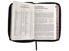 Cargar imagen en el visor de la galería, RV60 BIBLIA CON CIERRE 12 PUNTOS LETRA GRANDE CON ÍNDICE
