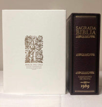 Cargar imagen en el visor de la galería, BIBLIA DEL OSO 1569 CASIODORO DEL REINA (450 Aniversario)
